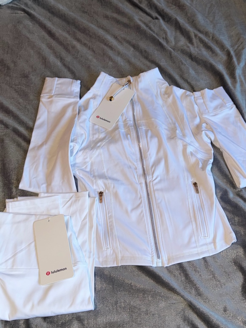 Lululemon White define cropped jack Jacket with Matching Leggings